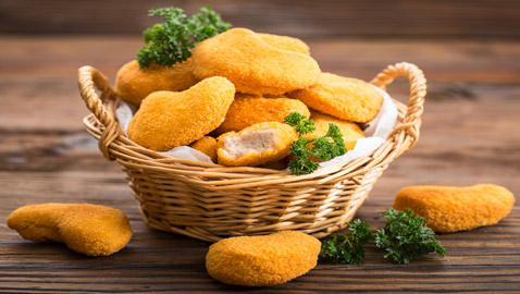 صحية ولذيذة وسريعة.. طريقة تحضير الناغيت في الفرن خلال 20 دقيقة