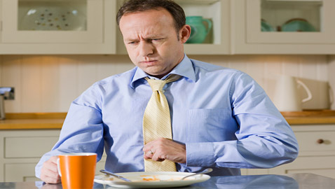 لهذه الأطعمة فوائد كثيرة ولكنها تسبب عسر الهضم وآلاما بالمعدة!