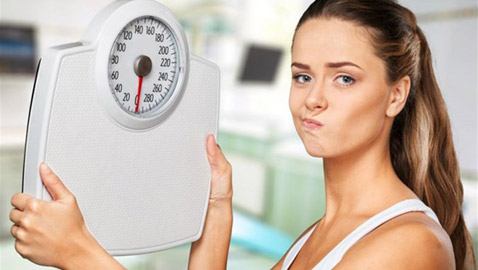 قياس الوزن يوميا.. هل هو أمر صحي؟