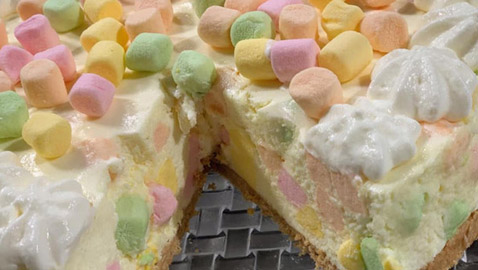 طريقة تحضير كيكة المارشميلو والأناناس الباردة